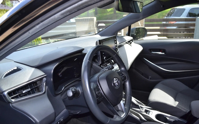 Toyota Corolla cena 74899 przebieg: 167650, rok produkcji 2019 z Sulęcin małe 46